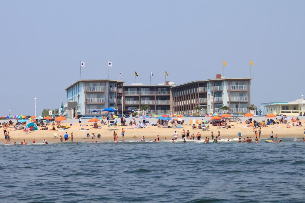 Flagship Oceanfront Main image 2